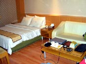 Guest Room at Hotel Whispering Palms, Kumarakom